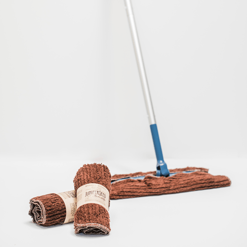 http://4thegreatergood.com/cdn/shop/products/Reusable-Wet-Dry-Mop-Cloth-Set-Made-in-USA-Sweeper-Pads-Wet-Dry-Mop-515875.png?v=1660675231